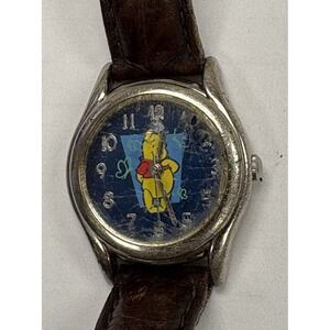 Winnie The Pooh & Butterflies Ladies Watch Walt Disney Cartoon 26mm Leather Band